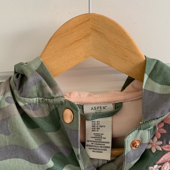 Aspen Kids Camouflage Jacket - Size 3T - Picture 2 of 4